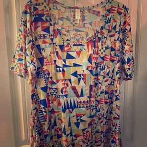 LulaRoe Perfect T Large